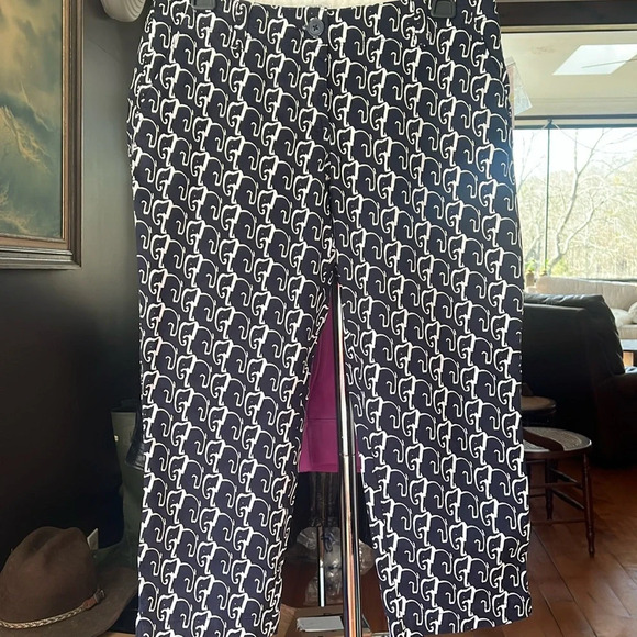 Crown & Ivy Women's Size 4P Navy Cropped Capri Pants Elephant Logo NWT - Picture 1 of 4